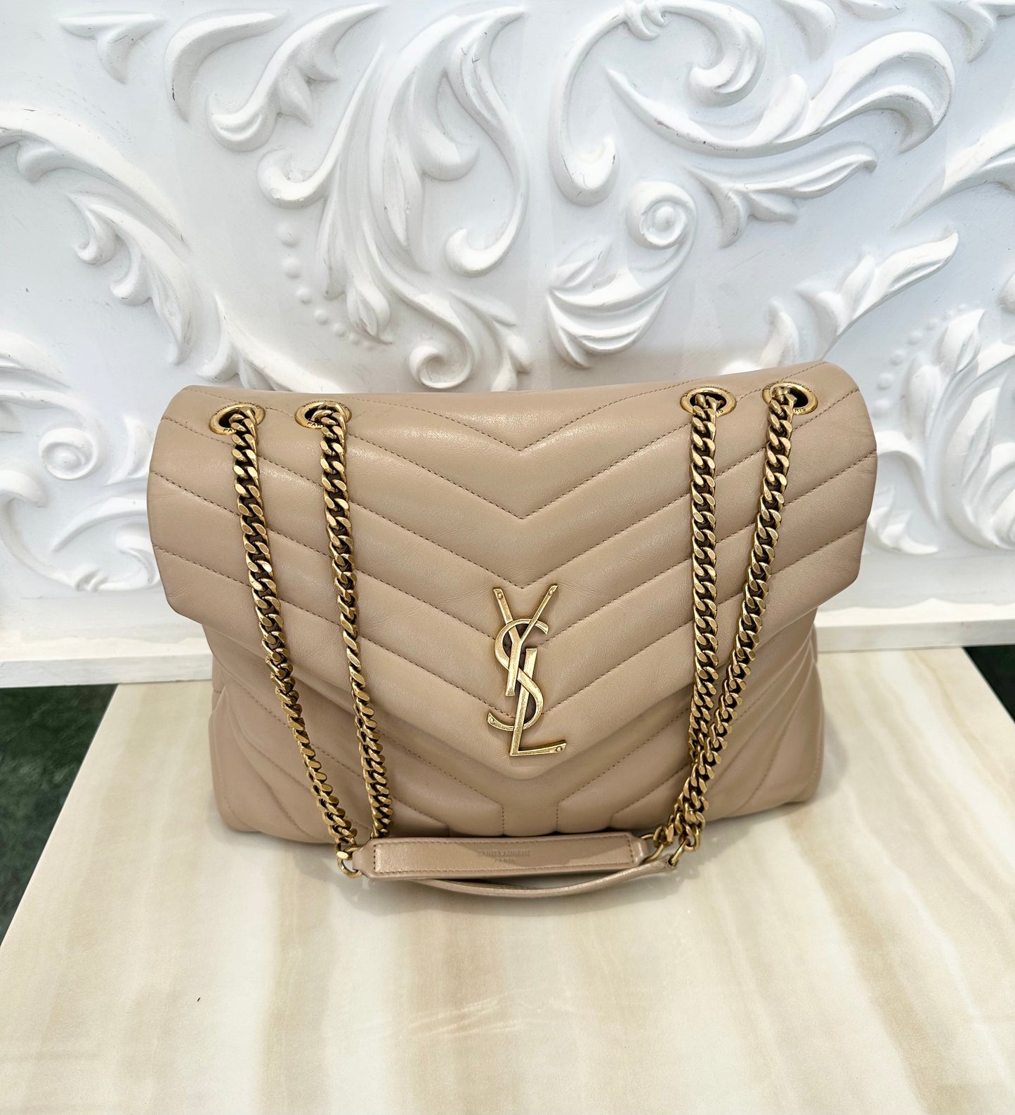 SAINT LAURENT beige
Loulou leather handbag