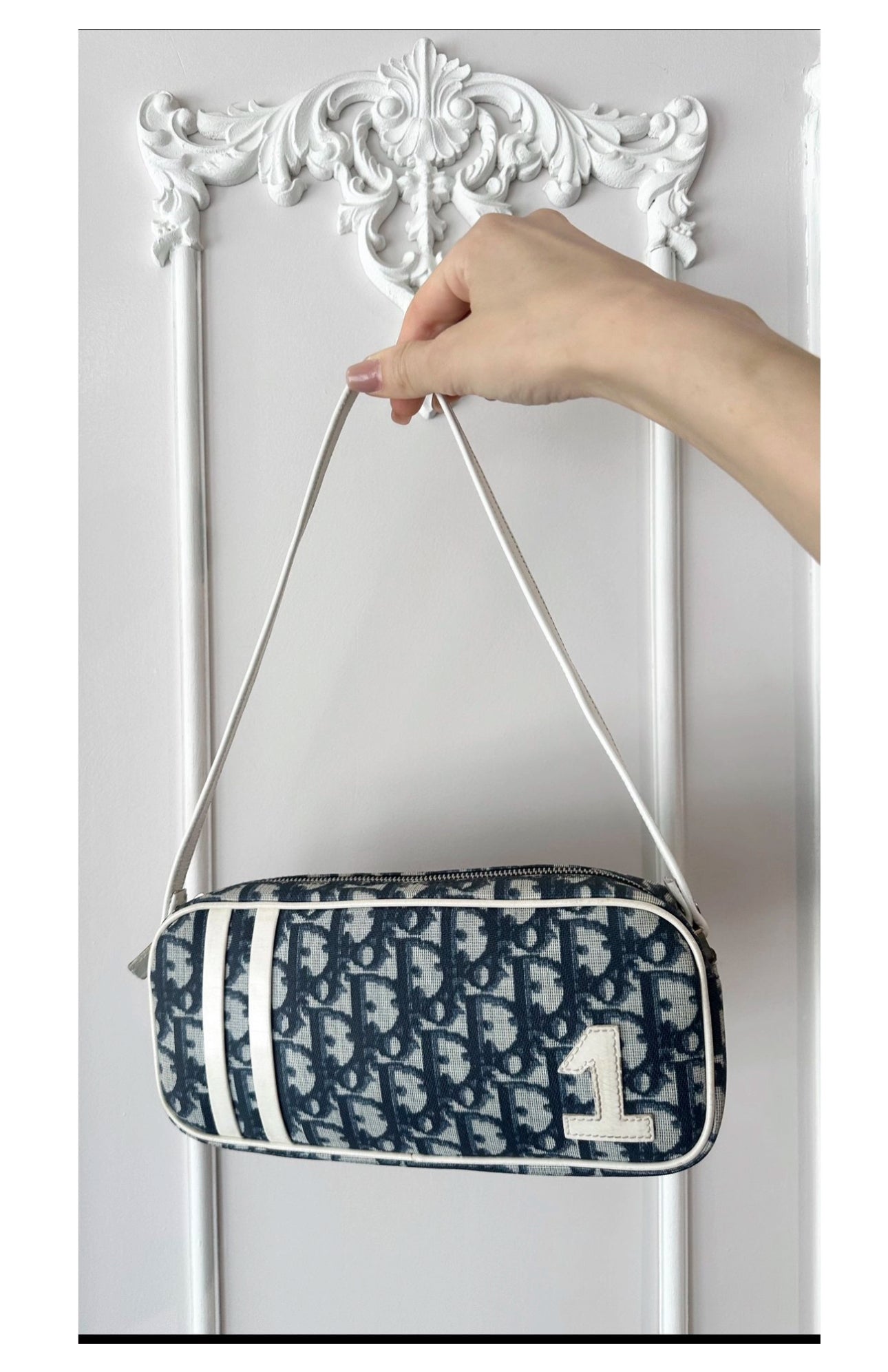Dior by Galliano vintage y2k White/Blue Oblique trotter Canvas and ecru Patent Leather No.1
Pochette Bag