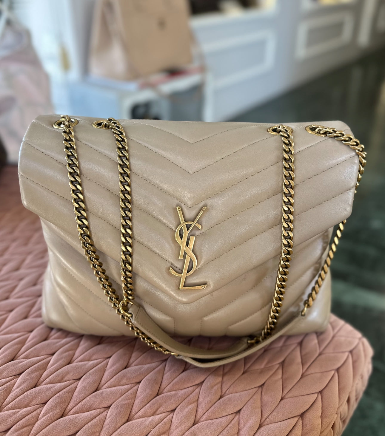 SAINT LAURENT beige
Loulou leather handbag