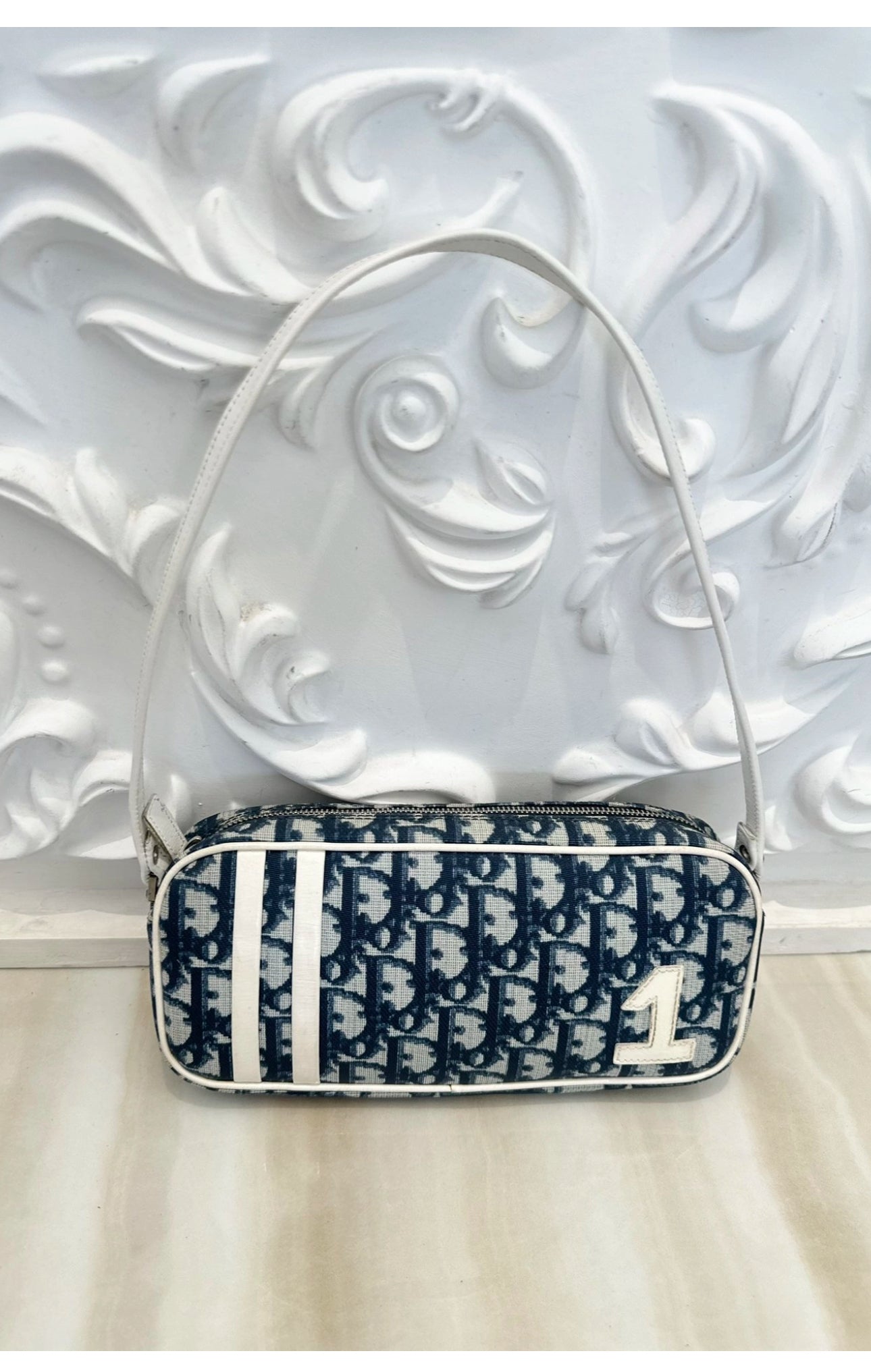 Dior by Galliano vintage y2k White/Blue Oblique trotter Canvas and ecru Patent Leather No.1
Pochette Bag