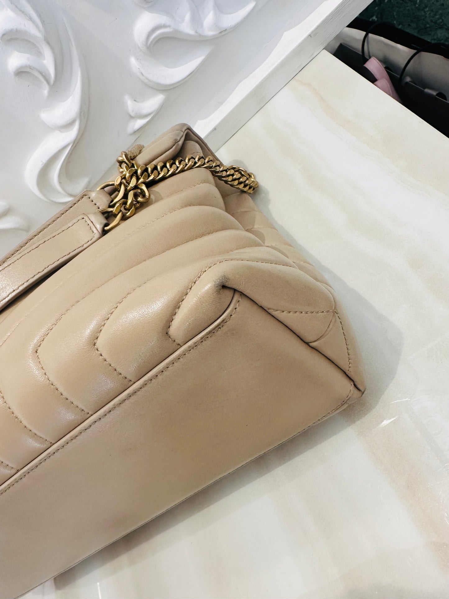 SAINT LAURENT beige
Loulou leather handbag