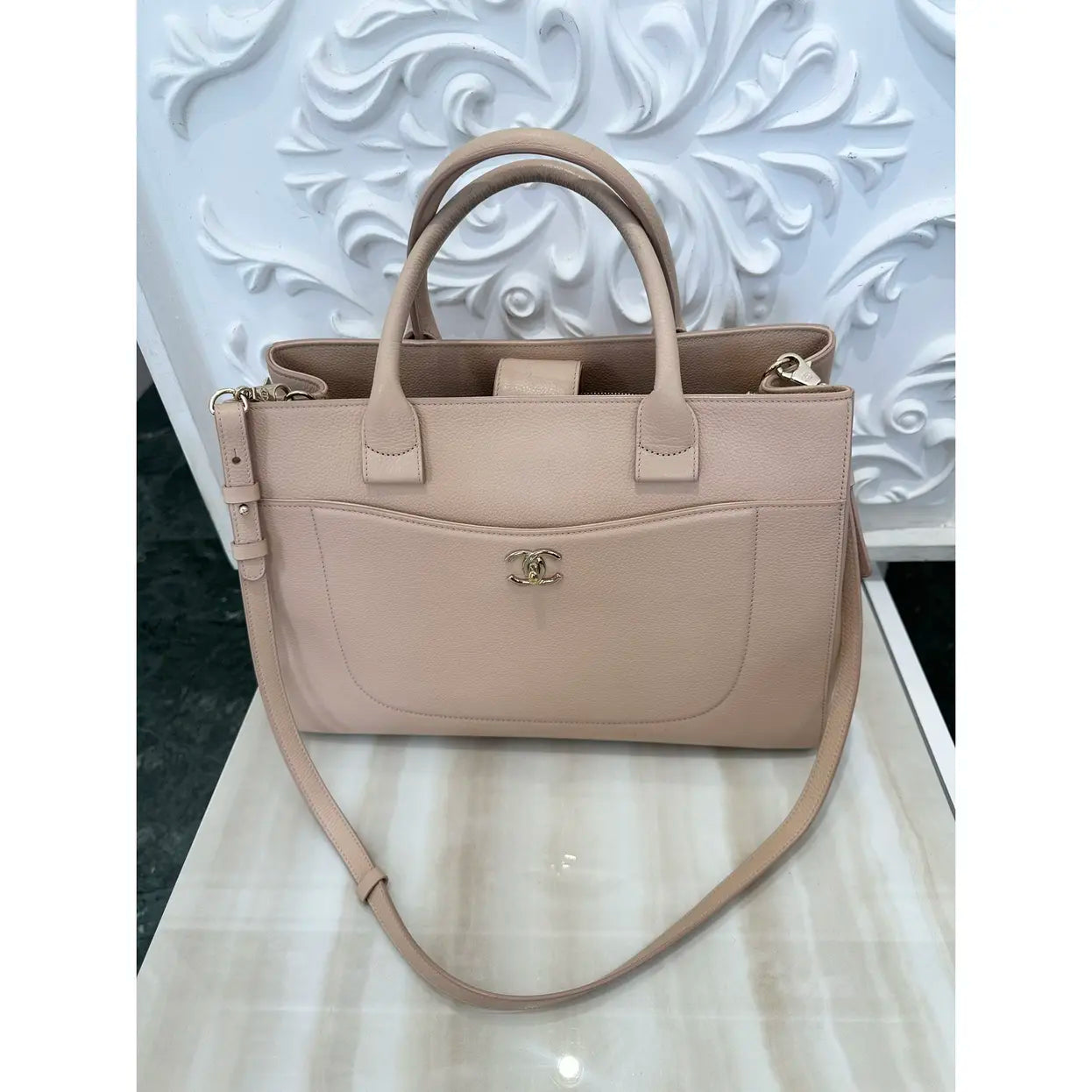 Chanel Neo Executive leather tote