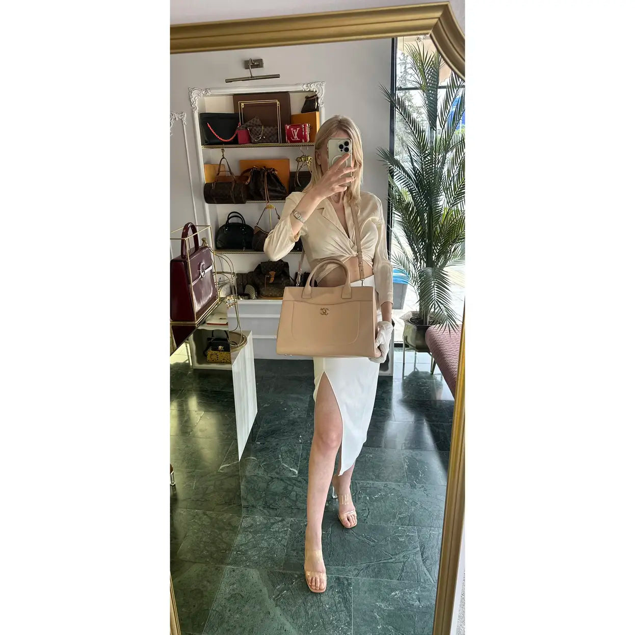 Chanel Neo Executive leather tote