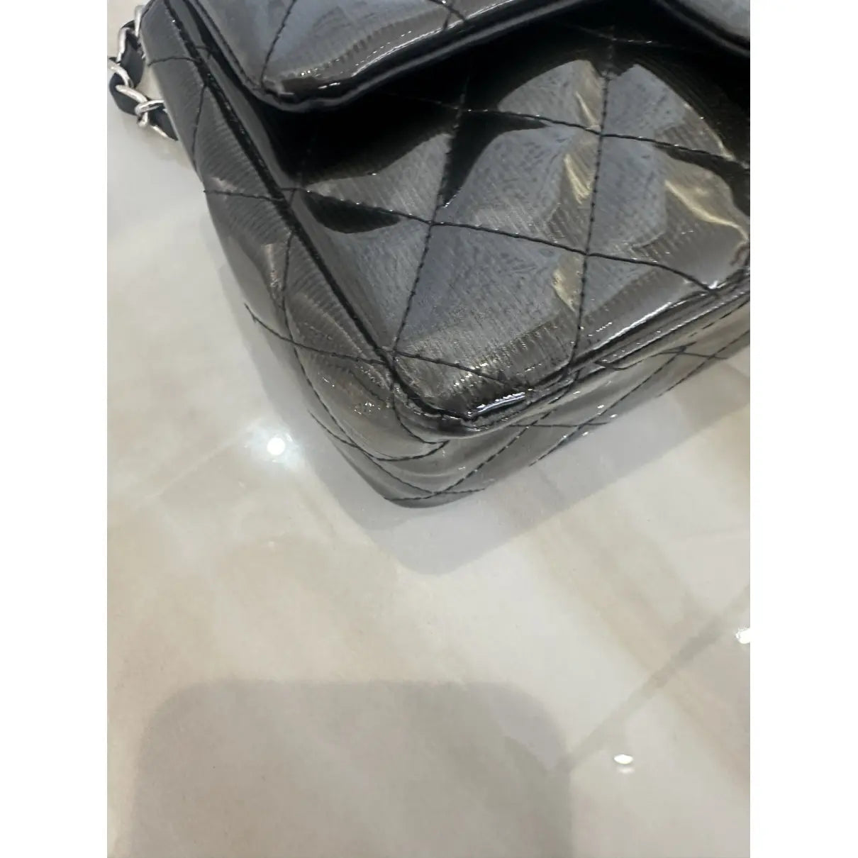 Chanel Timeless/Classique patent leather crossbody bag