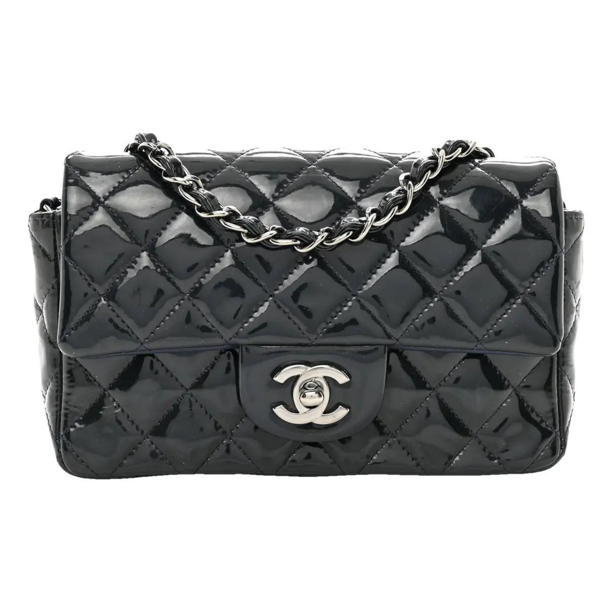 Chanel Timeless/Classique patent leather crossbody bag
