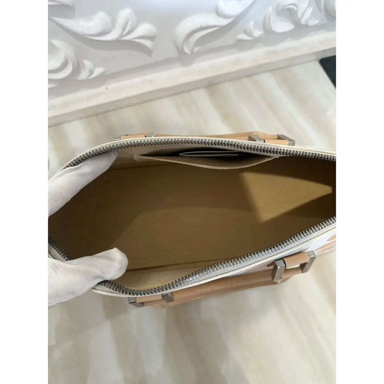 Alma Graffiti leather handbag