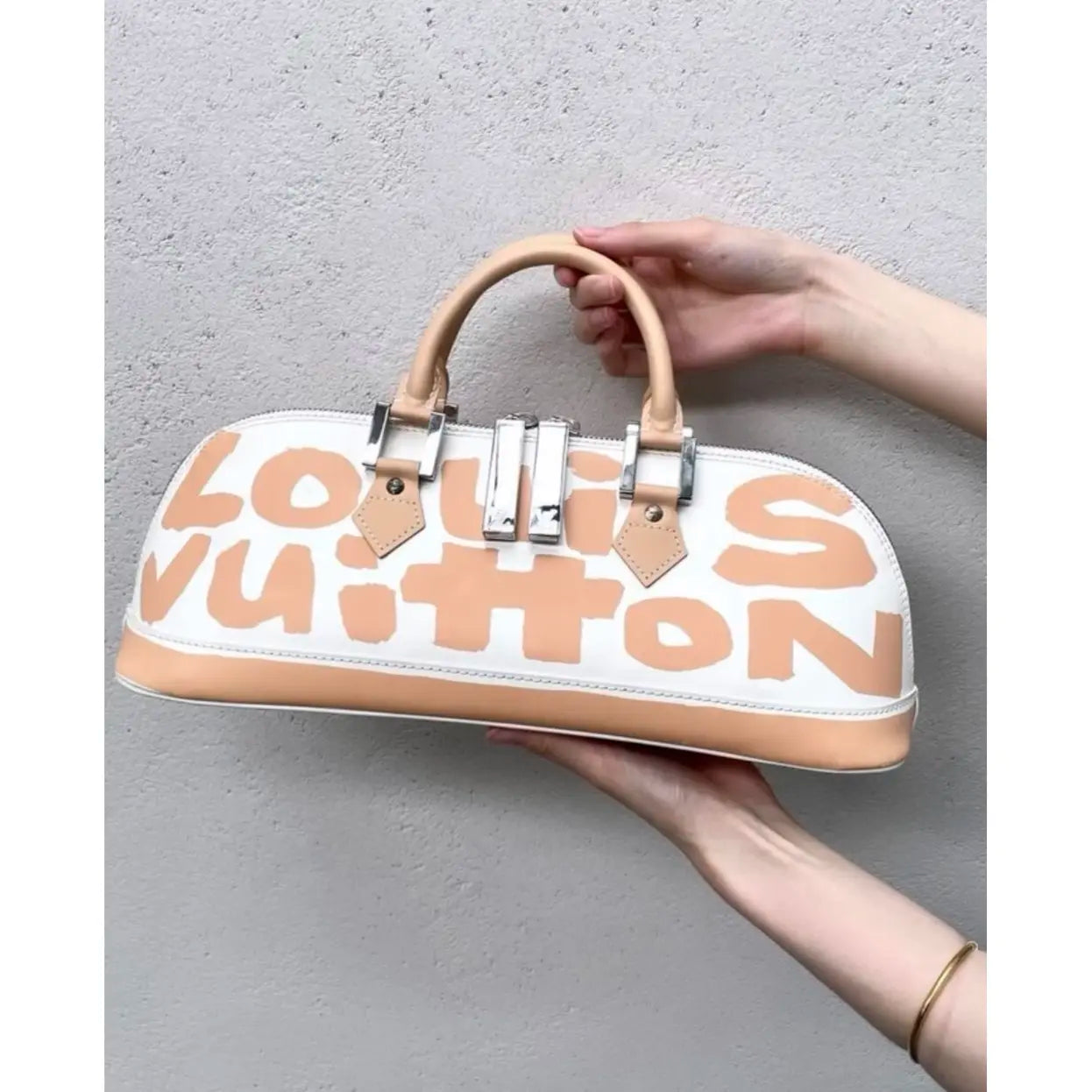 Alma Graffiti leather handbag