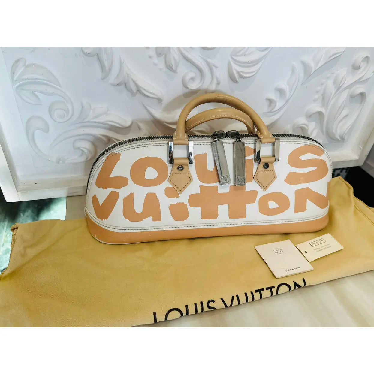 Alma Graffiti leather handbag