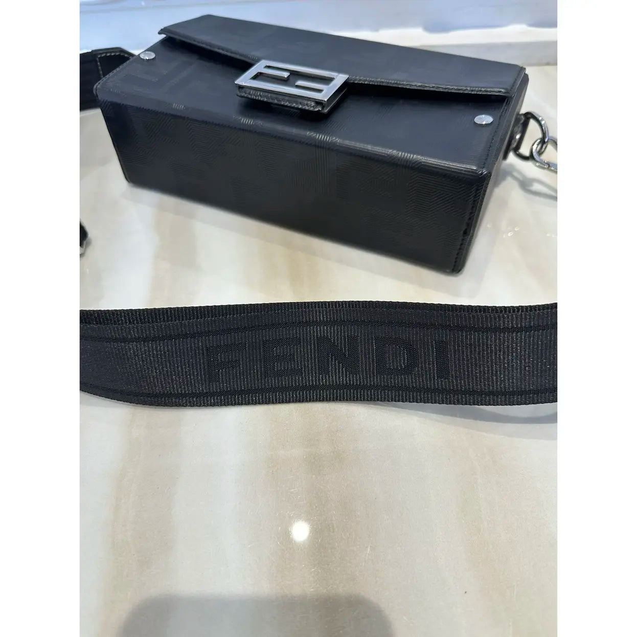 Baguette leather handbag