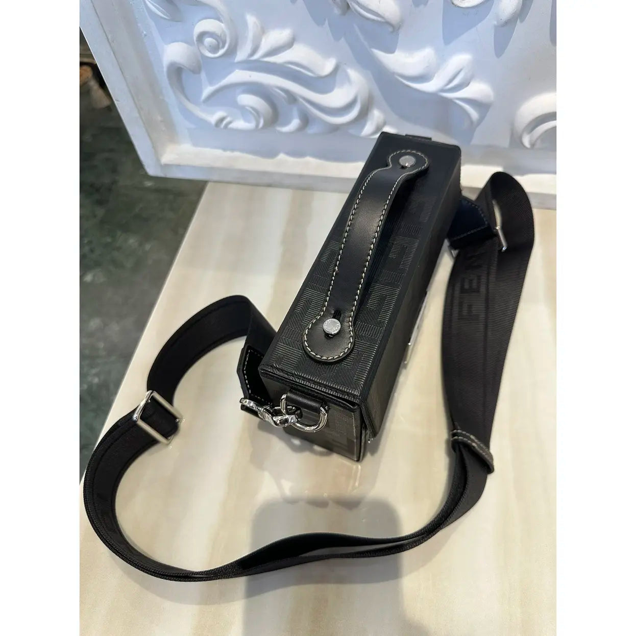 Baguette leather handbag