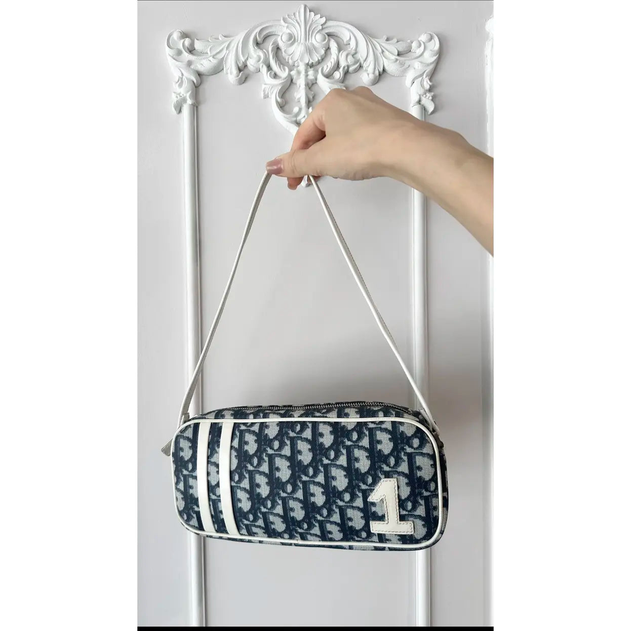Dior by Galliano vintage y2k White/Blue Oblique trotter Canvas and ecru Patent Leather No.1
Pochette Bag