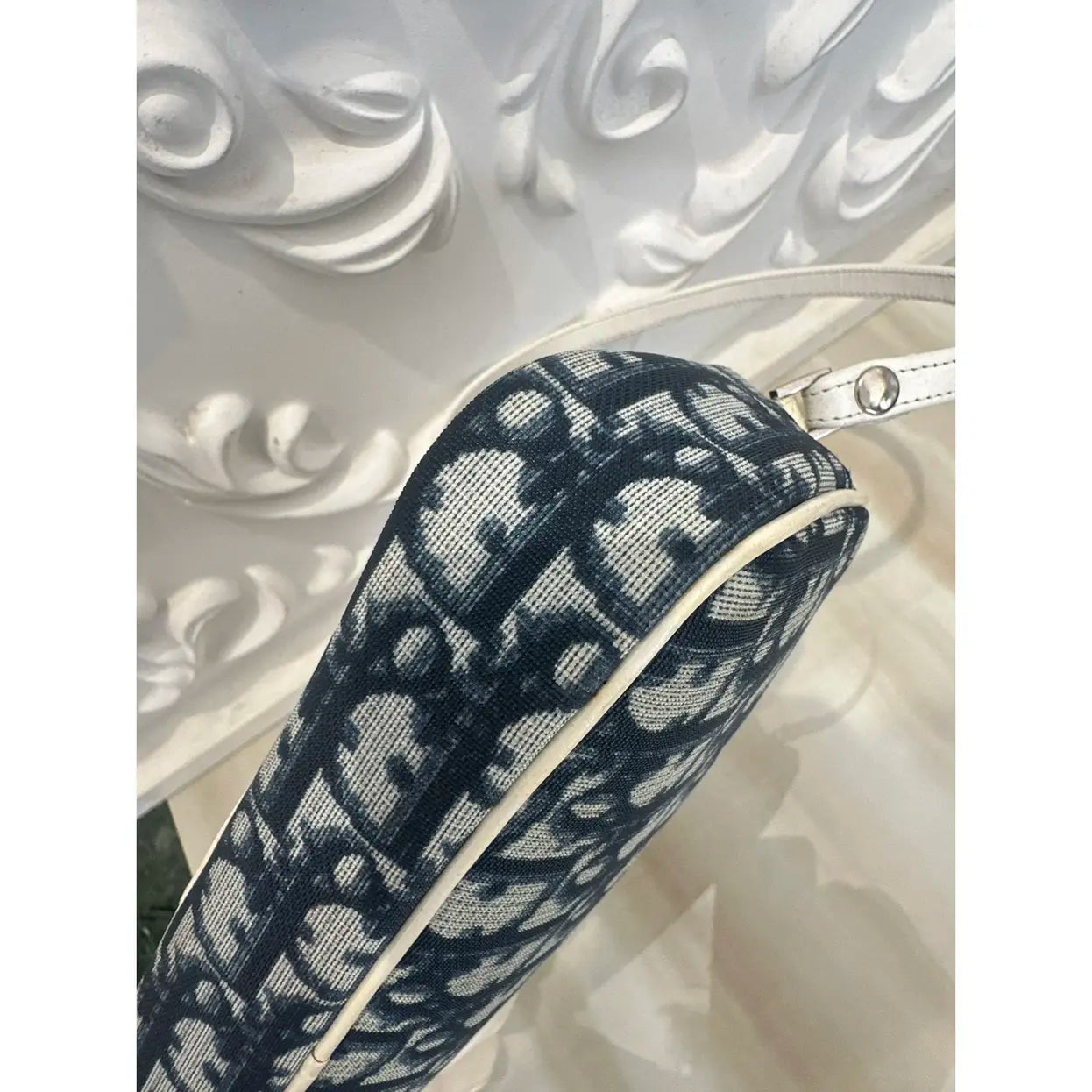 Dior by Galliano vintage y2k White/Blue Oblique trotter Canvas and ecru Patent Leather No.1
Pochette Bag