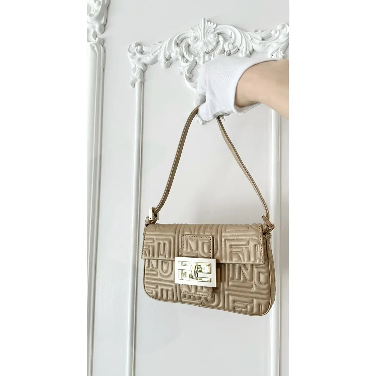 Fendi Baguette 1997 Re-Edition leather handbag
