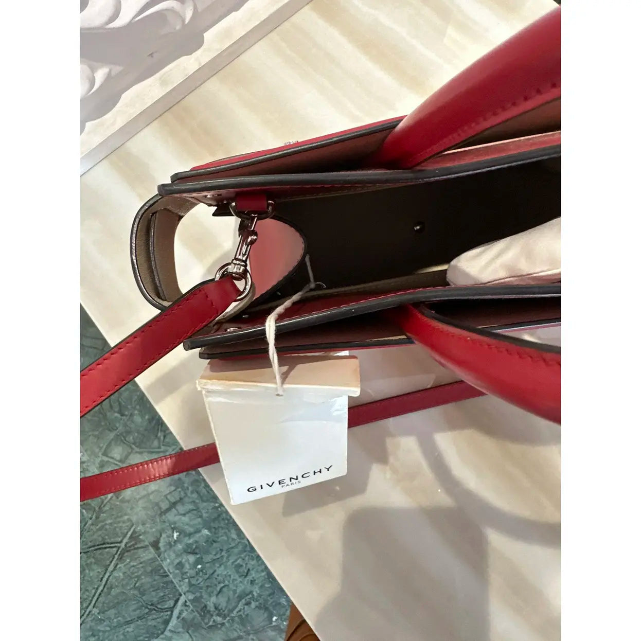 Horizon leather handbag