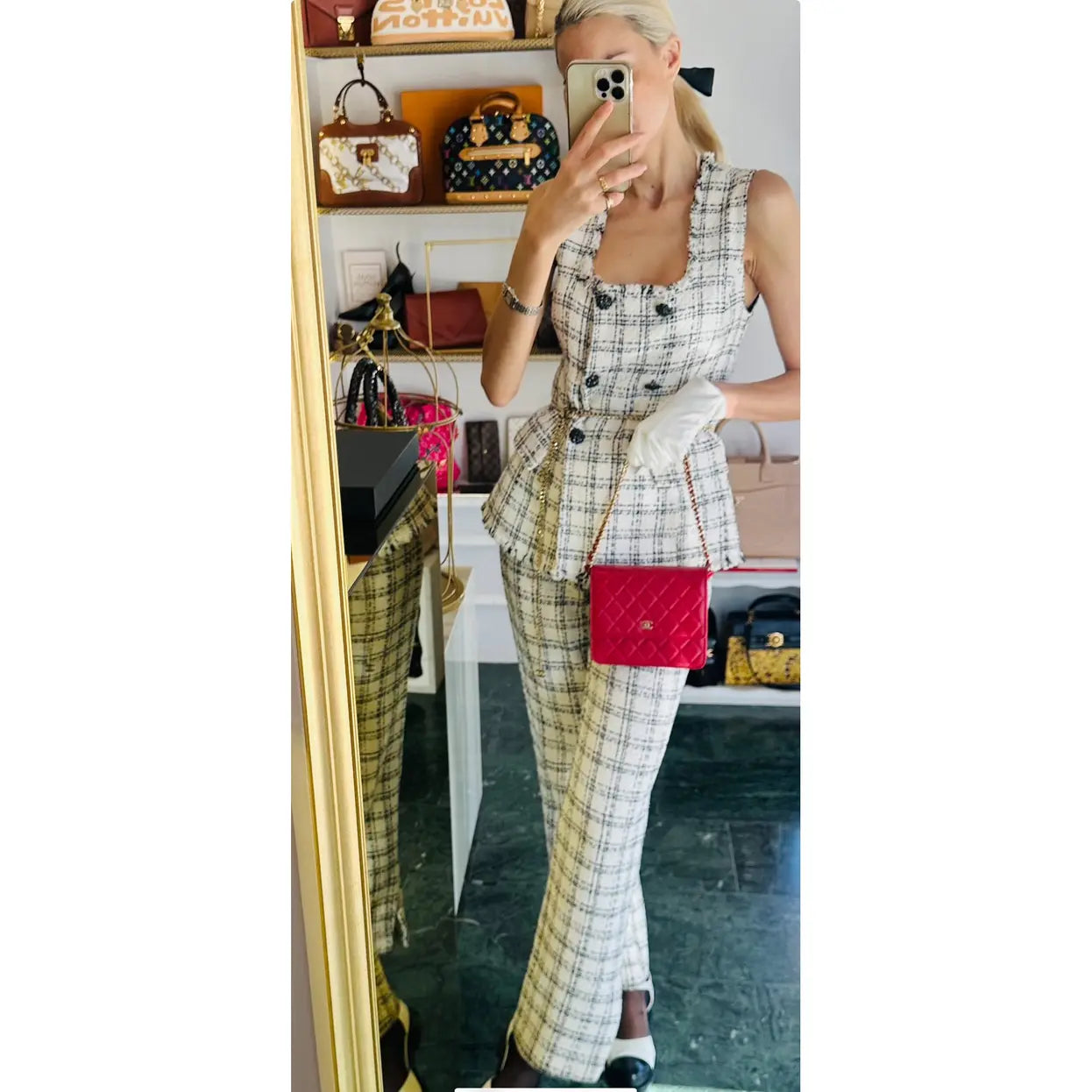 Wallet On Chain Timeless/Classique leather crossbody bag